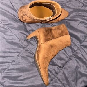 Universal Thread Brown Heeled Boots with Elastic Panels